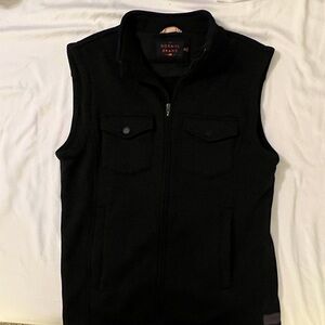 The Normal Brand Men’s Lincoln Fleece Vest in Black (Medium)
